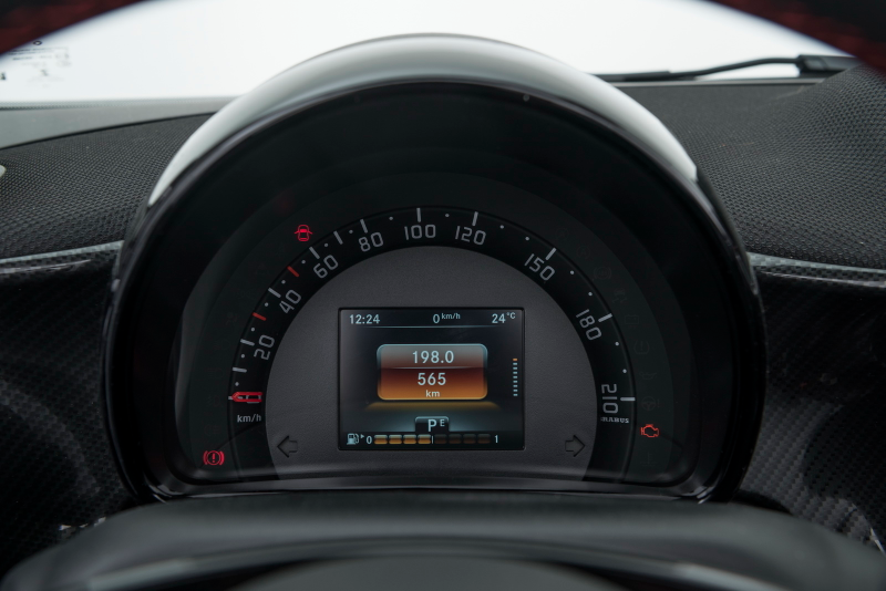 Illustration for article titled The Brabus 125R Is a Ballistic 125-HP Smart ForTwo Pocket Rocket